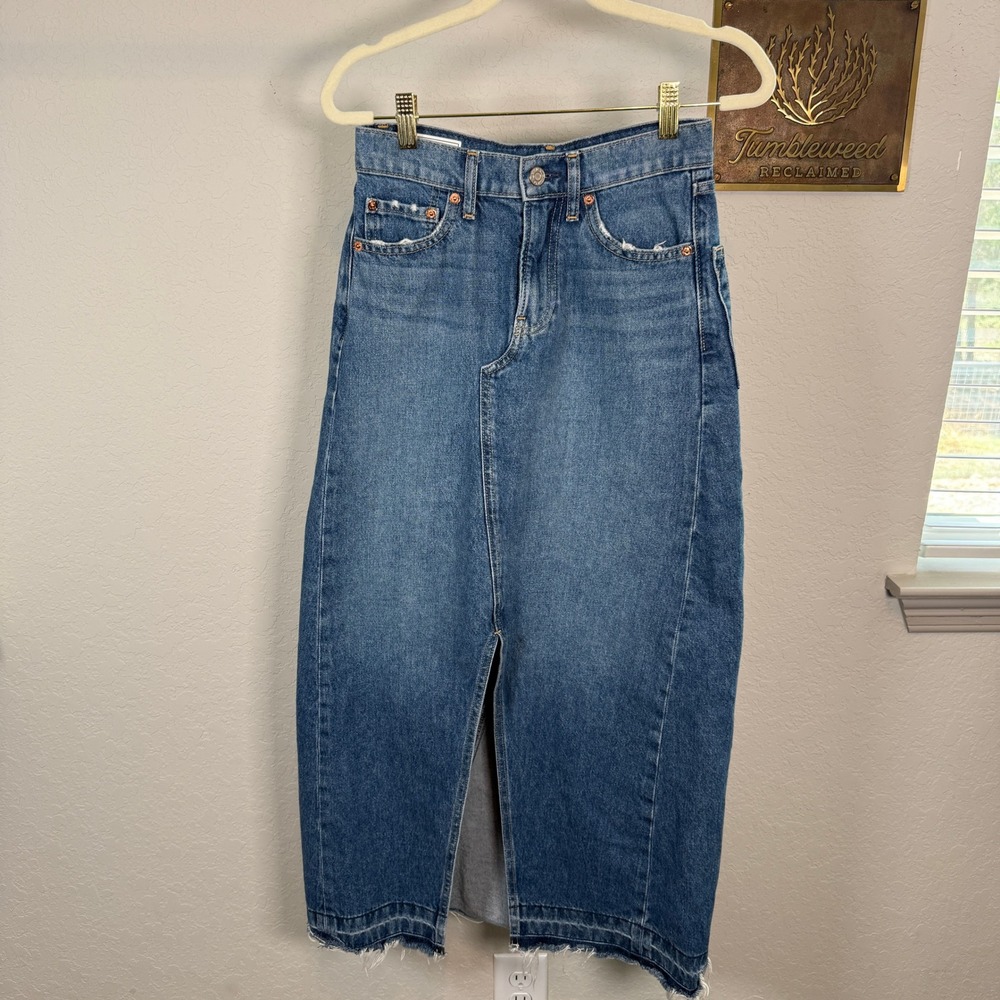 Gap Womens Medium Wash High Rise Denim Midi Skirt Raw Hem Front Slit Size 24 00 - Picture 3 of 7